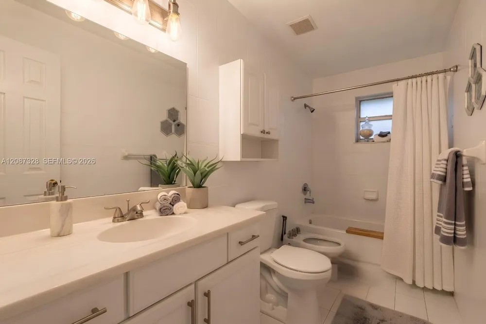 12415 NW 7th Street Miami, FL 33182