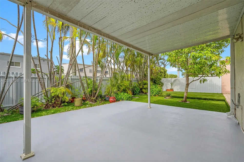 12415 NW 7th Street Miami, FL 33182