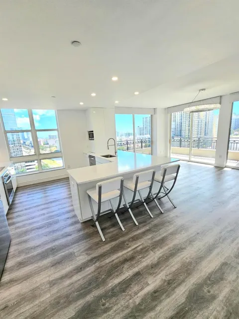 550 OKEECHOBEE BOULEVARD #1402