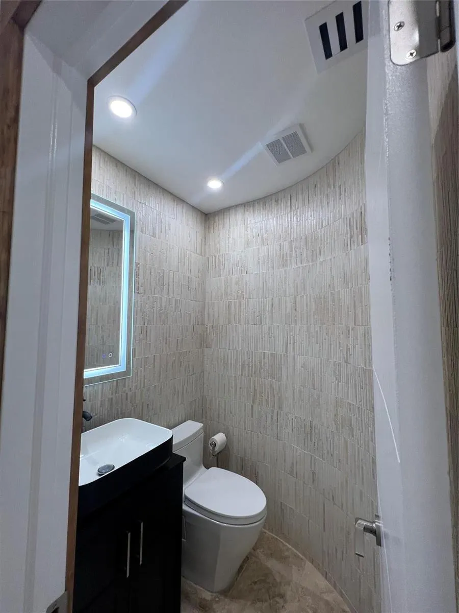 2250 NE 66TH STREET #1508 Fort Lauderdale, FL 33308