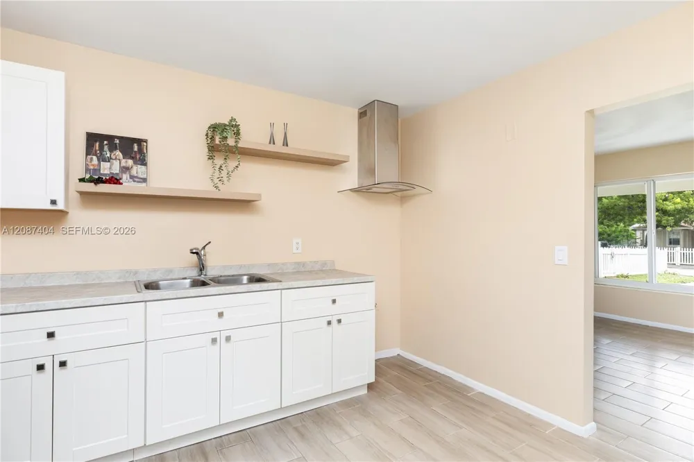 619 D ST Lake Worth, FL 33460