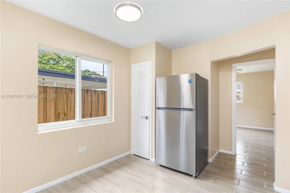 619 D ST Lake Worth, FL 33460