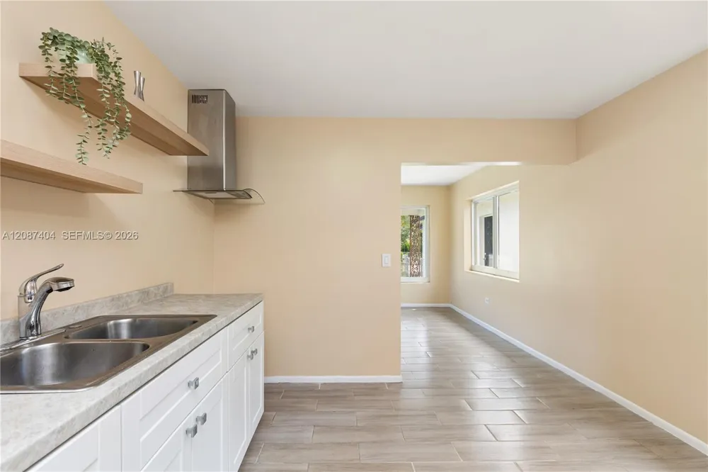 619 D ST Lake Worth, FL 33460