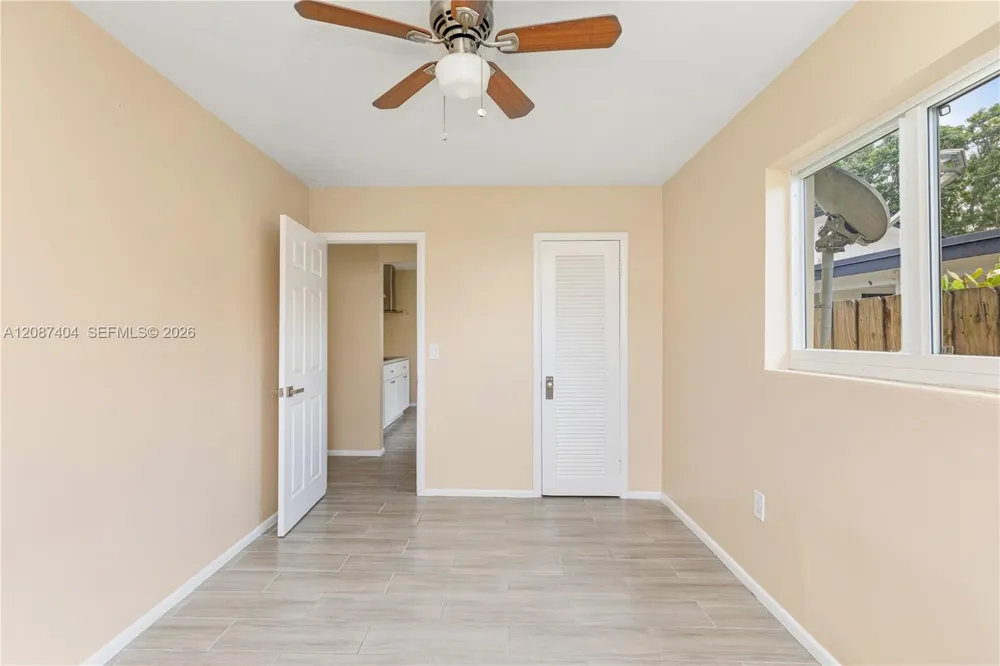619 D ST Lake Worth, FL 33460
