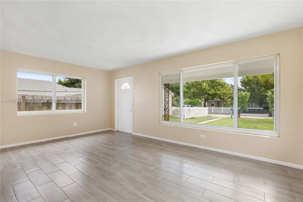 619 D ST Lake Worth, FL 33460
