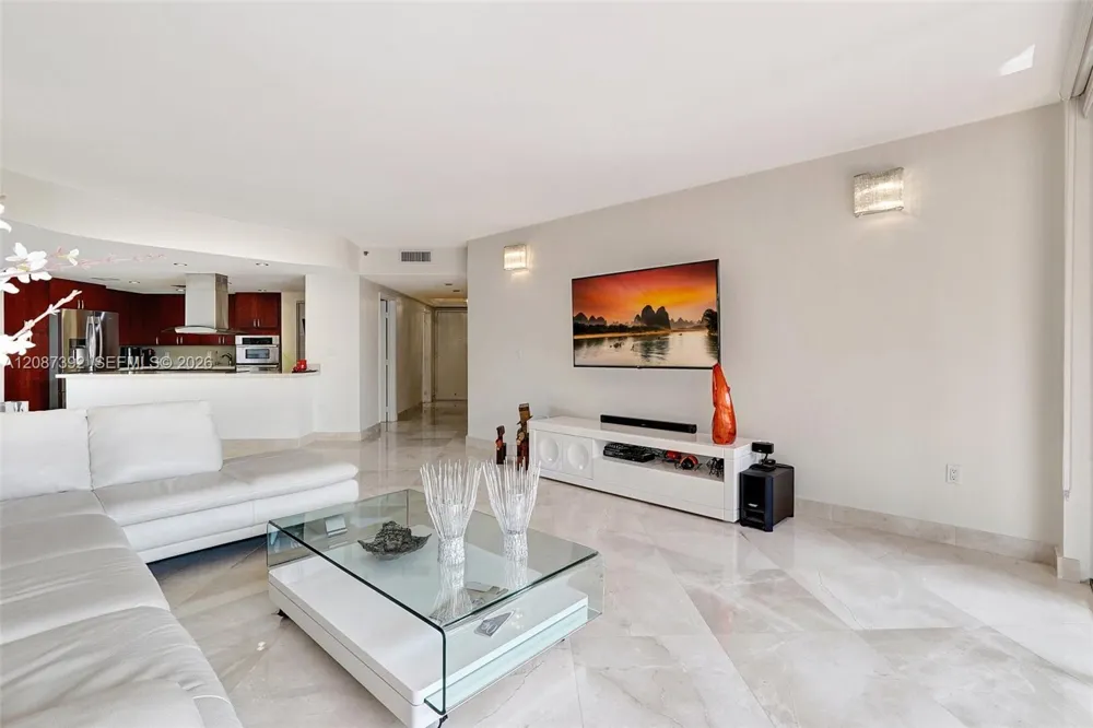 4000 ISLAND BLVD #402 Aventura, FL 33160