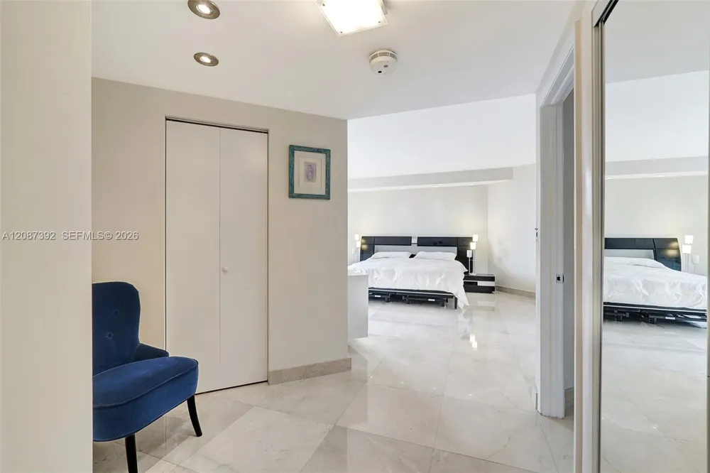 4000 ISLAND BLVD #402 Aventura, FL 33160