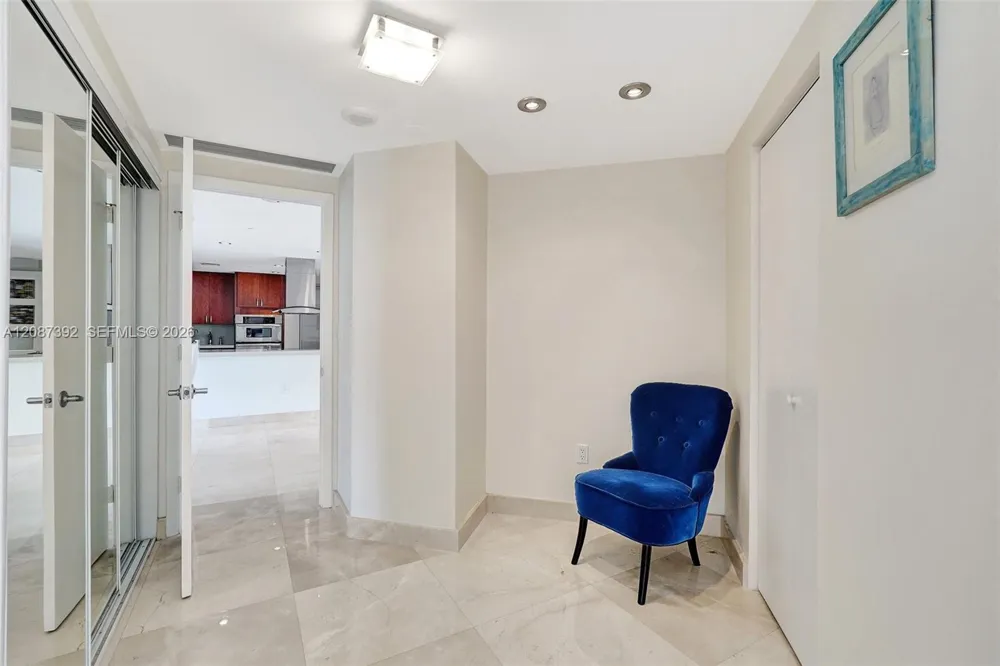 4000 ISLAND BLVD #402 Aventura, FL 33160