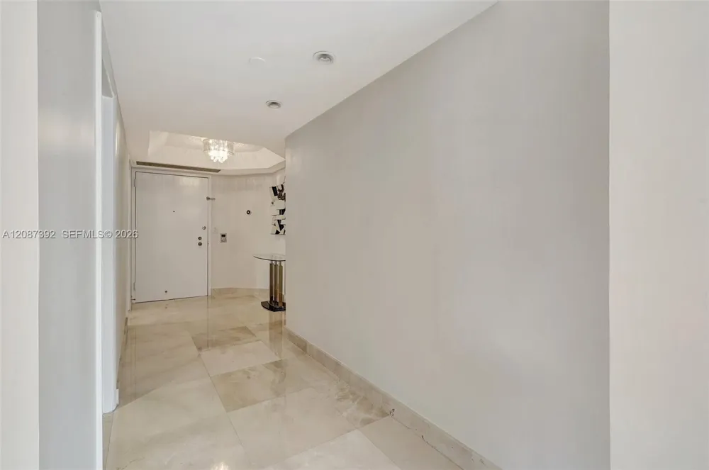 4000 ISLAND BLVD #402 Aventura, FL 33160