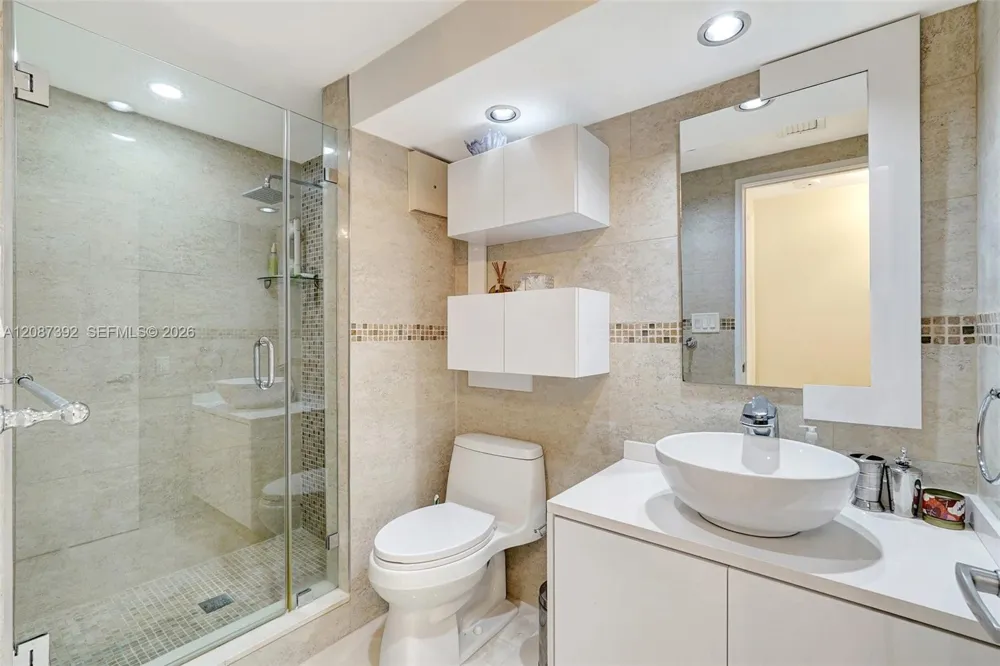 4000 ISLAND BLVD #402 Aventura, FL 33160