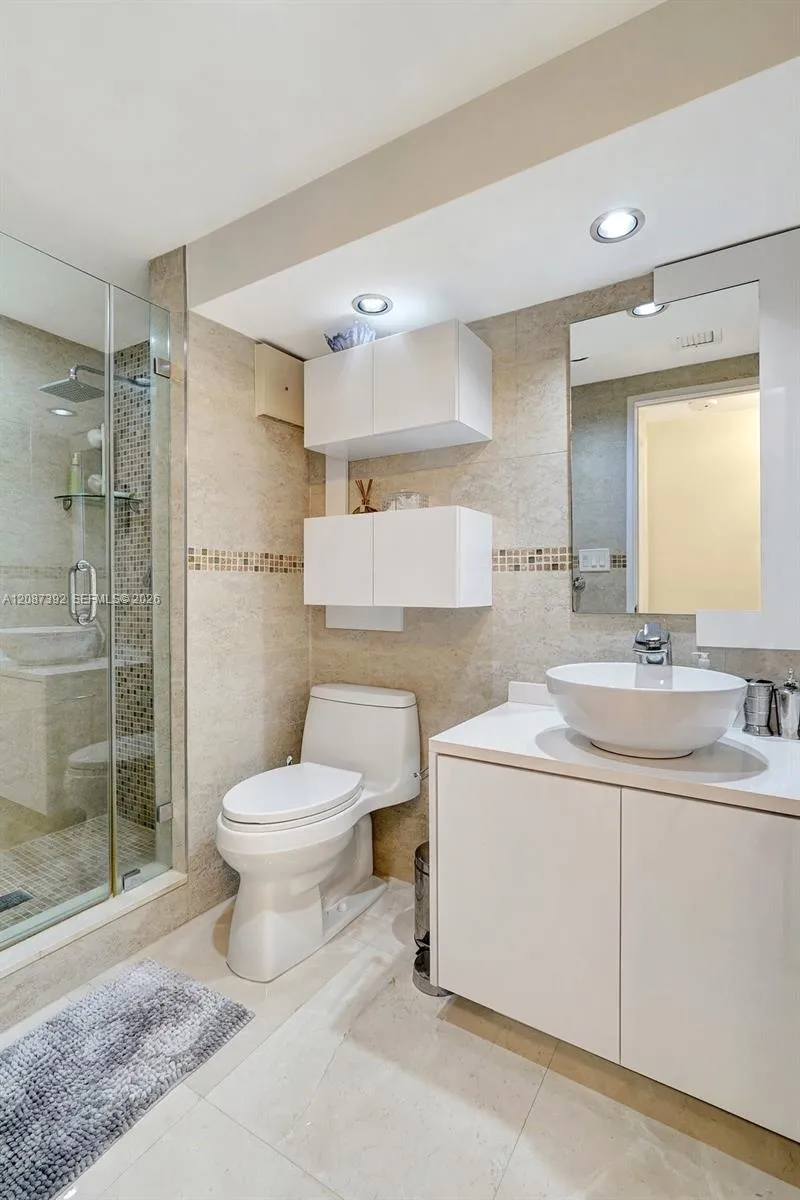 4000 ISLAND BLVD #402 Aventura, FL 33160