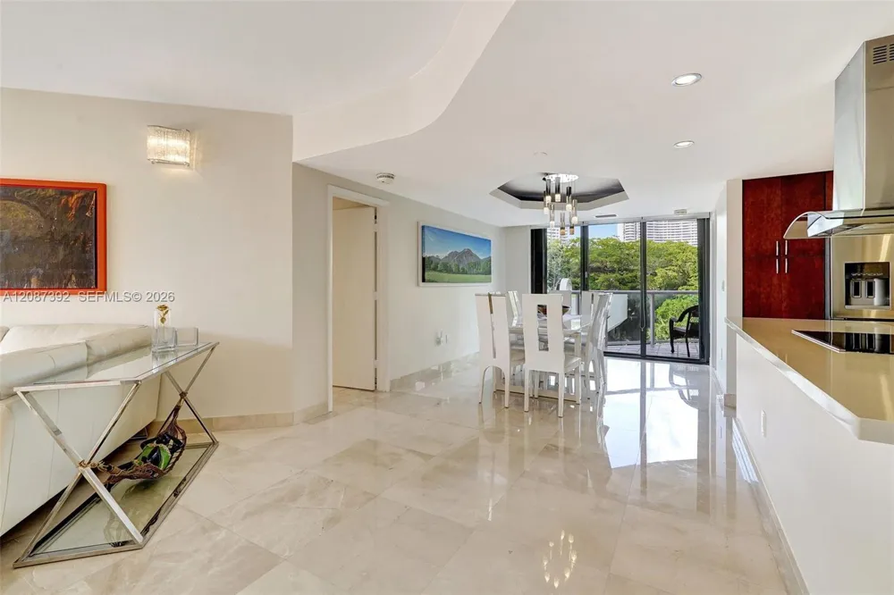 4000 ISLAND BLVD #402 Aventura, FL 33160