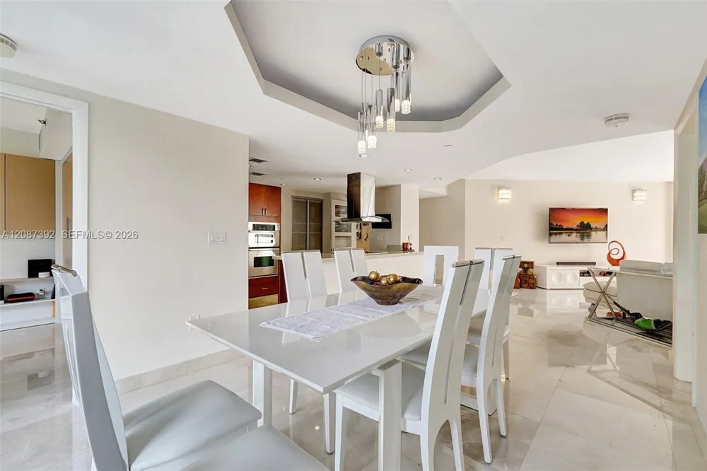 4000 ISLAND BLVD #402 Aventura, FL 33160