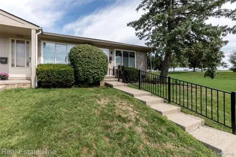 25142 Franklin Terrace #8