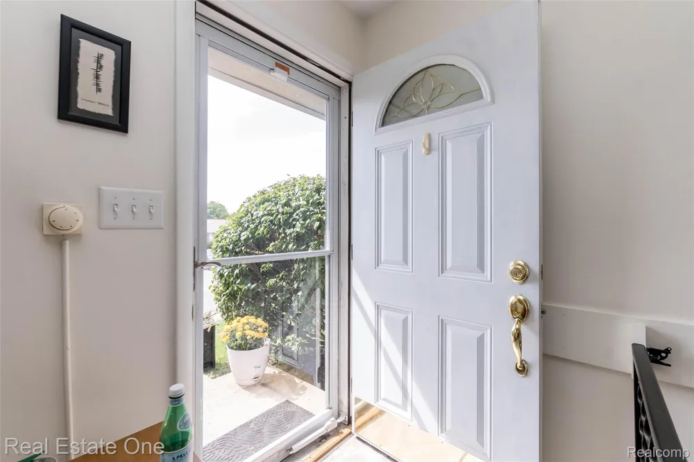 25142 Franklin Terrace #8 South Lyon City, MI 48178