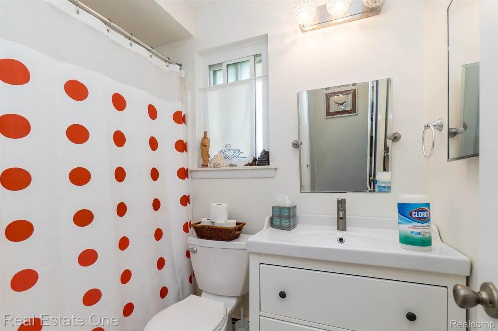 25142 Franklin Terrace #8 South Lyon City, MI 48178