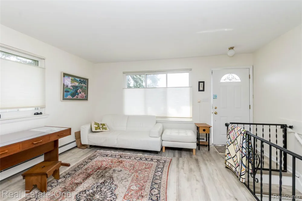 25142 Franklin Terrace #8 South Lyon City, MI 48178