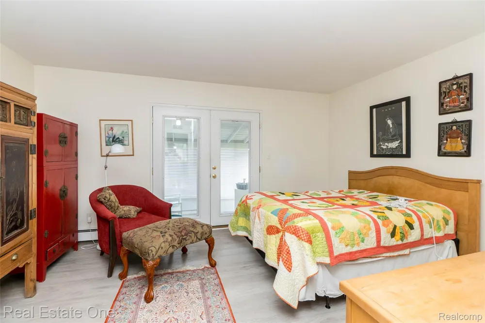 25142 Franklin Terrace #8 South Lyon City, MI 48178