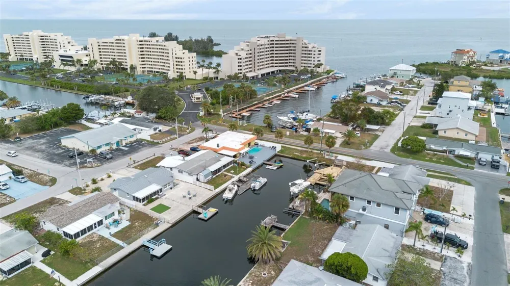 13704 VERONICA DRIVE Hudson, FL 34667