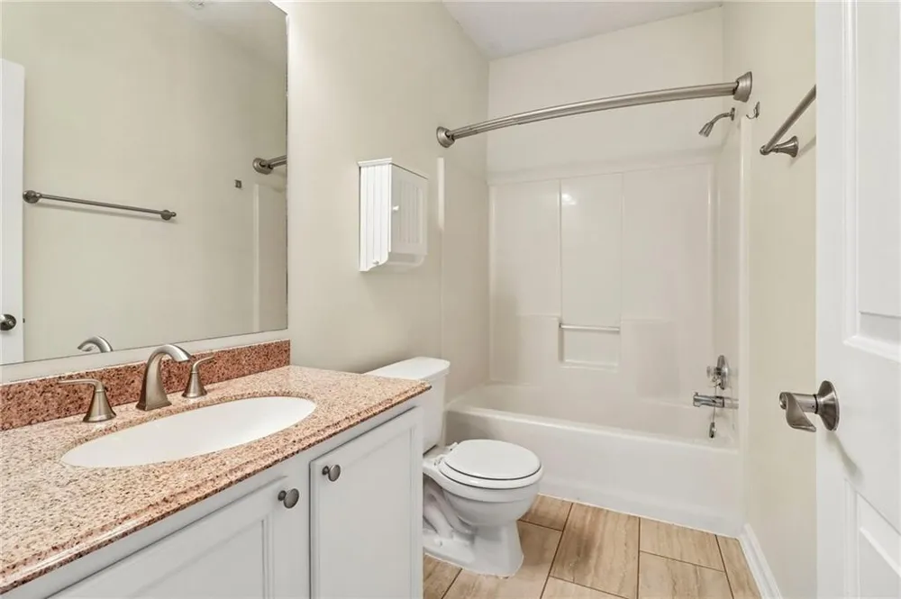 213 W Oaks Place Woodstock, GA 30188