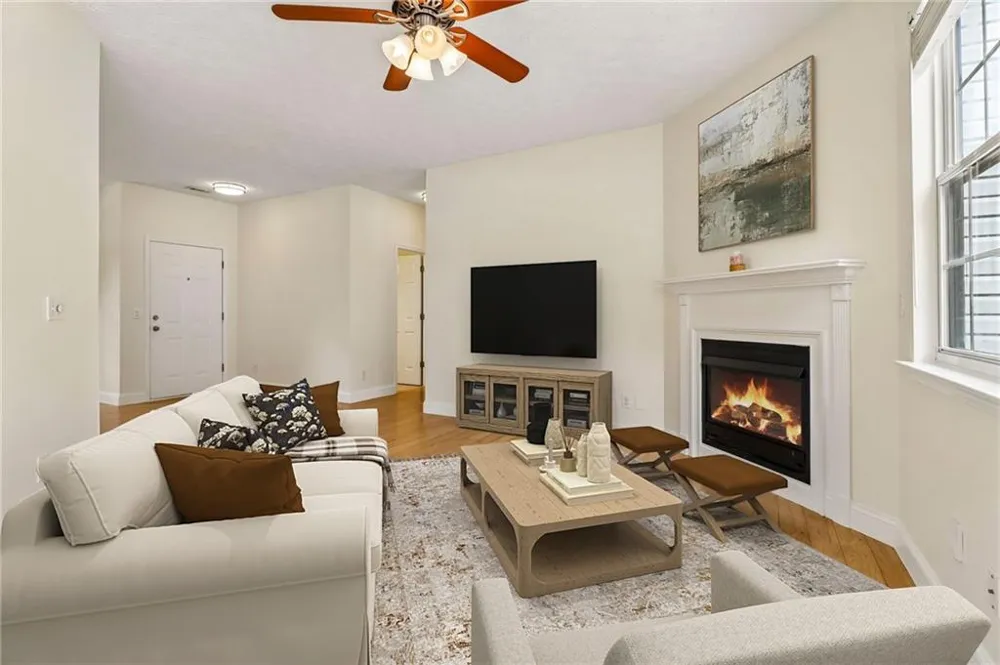 213 W Oaks Place Woodstock, GA 30188