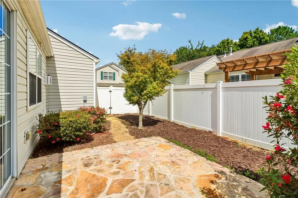 213 W Oaks Place Woodstock, GA 30188