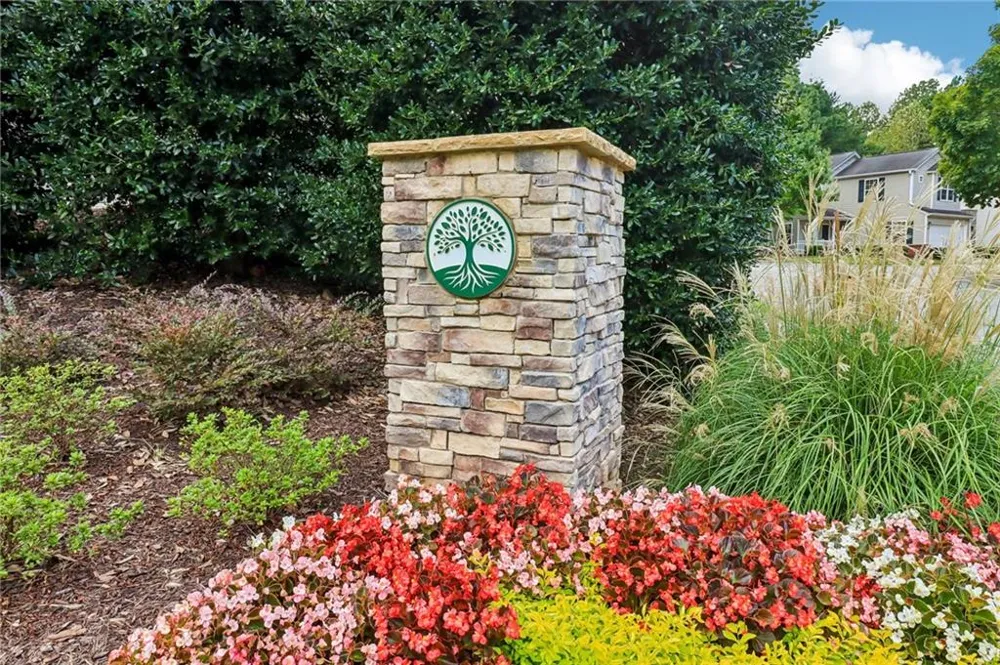 213 W Oaks Place Woodstock, GA 30188