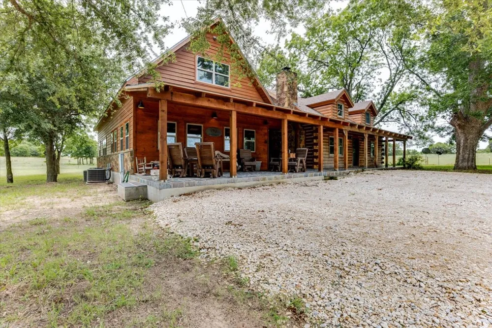 2550 County Road 123 Comanche, TX 76442