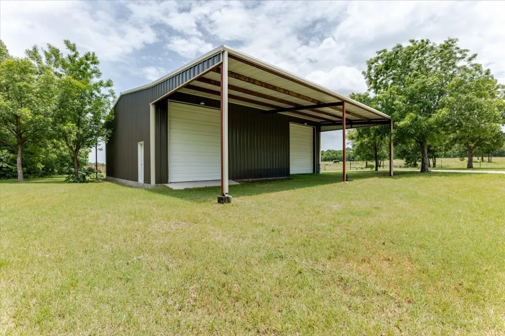 2550 County Road 123 Comanche, TX 76442