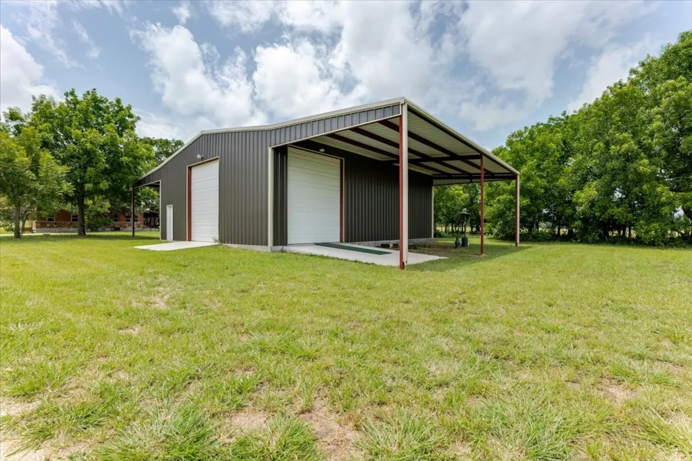 2550 County Road 123 Comanche, TX 76442