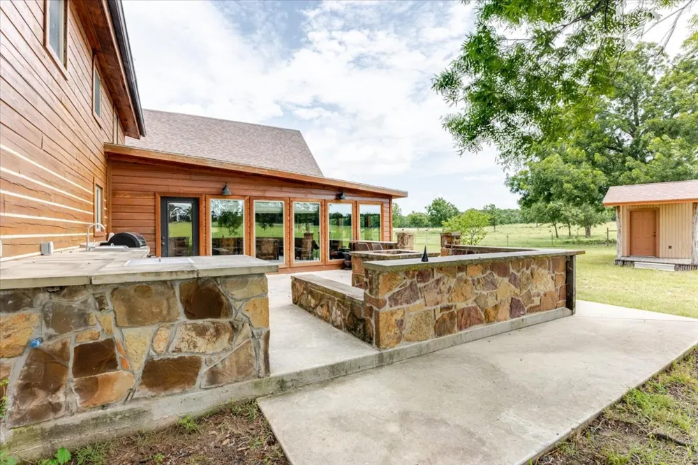 2550 County Road 123 Comanche, TX 76442