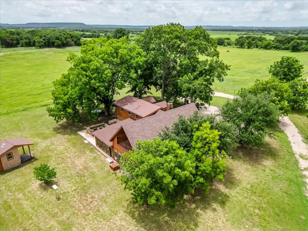 2550 County Road 123 Comanche, TX 76442