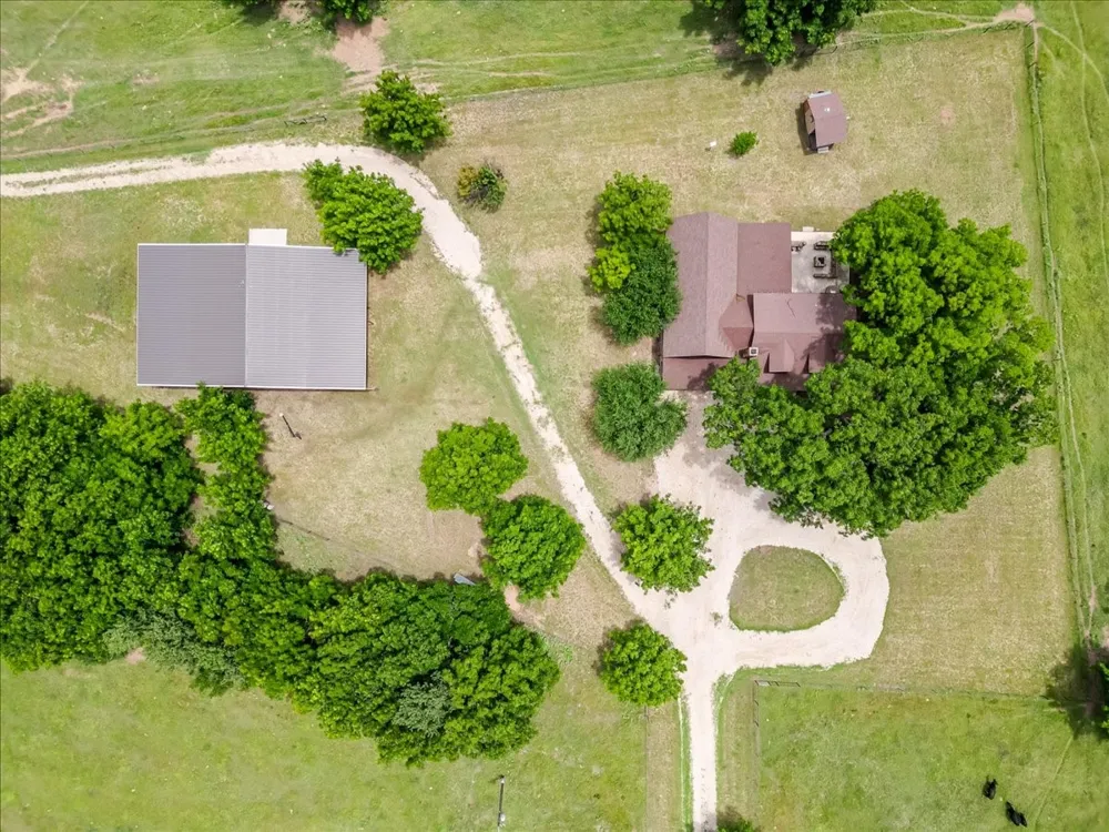 2550 County Road 123 Comanche, TX 76442