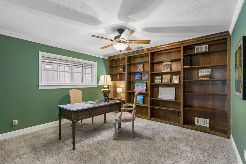 9639 Vista Oaks Drive Dallas, TX 75243