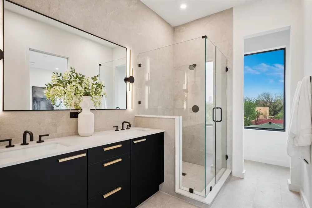 4534 Lake Avenue #103 Dallas, TX 75219