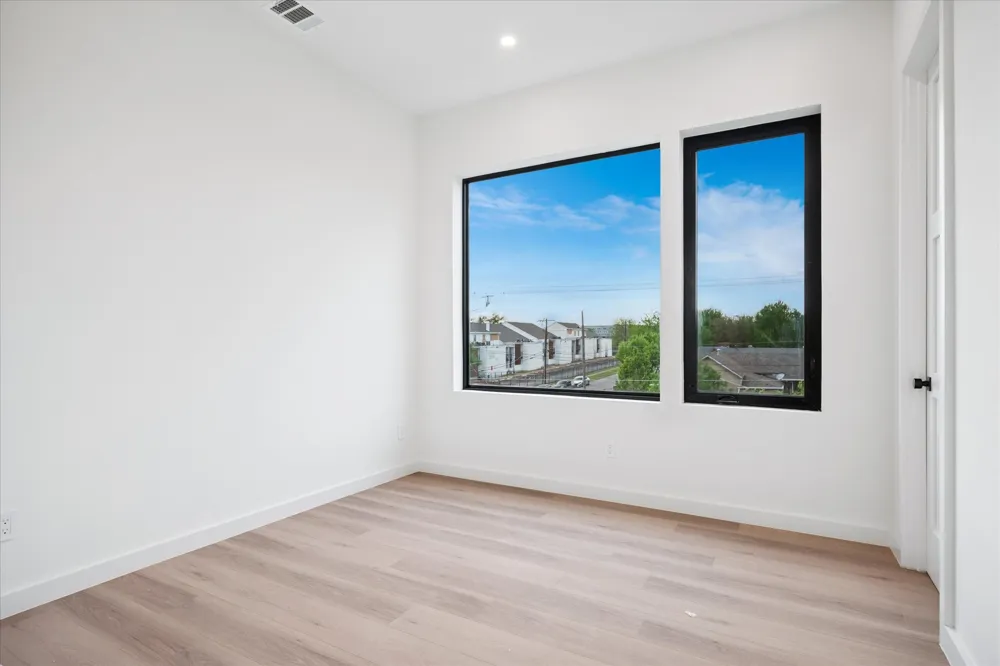 4534 Lake Avenue #103 Dallas, TX 75219