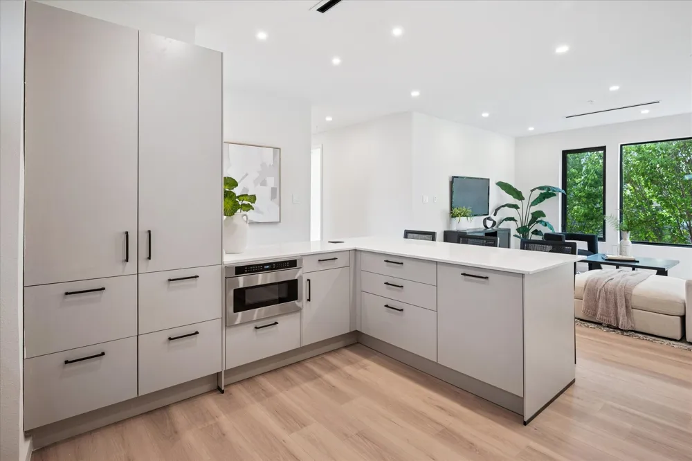 4534 Lake Avenue #103 Dallas, TX 75219