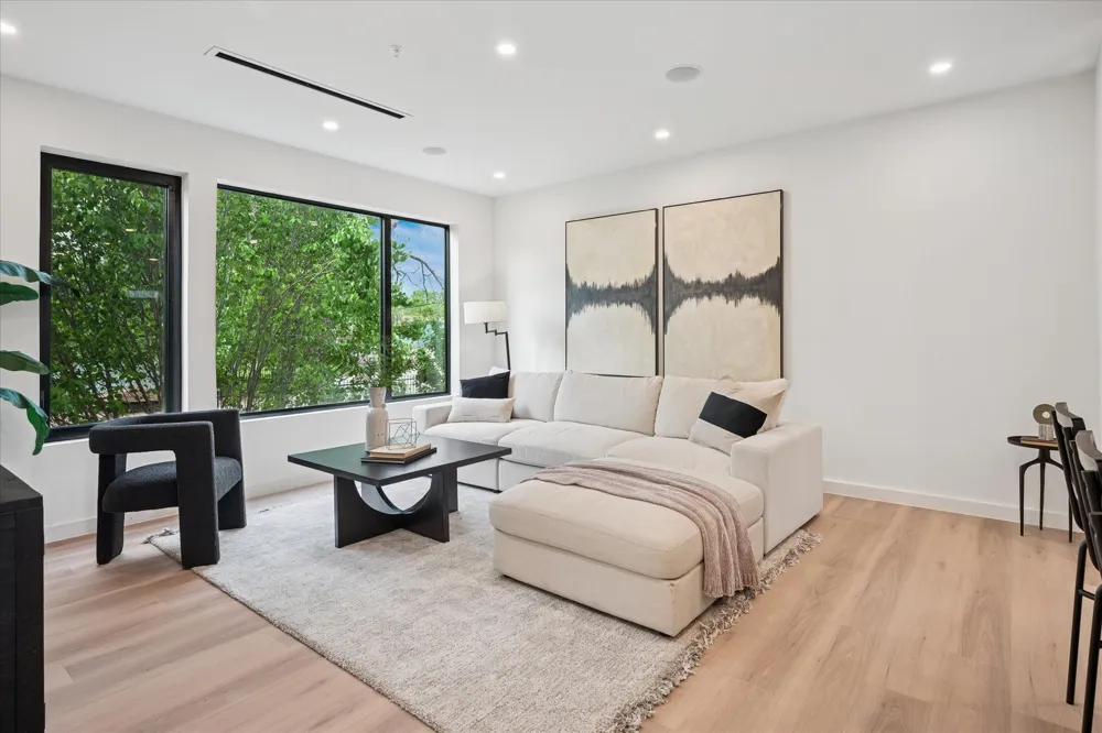 4534 Lake Avenue #103 Dallas, TX 75219