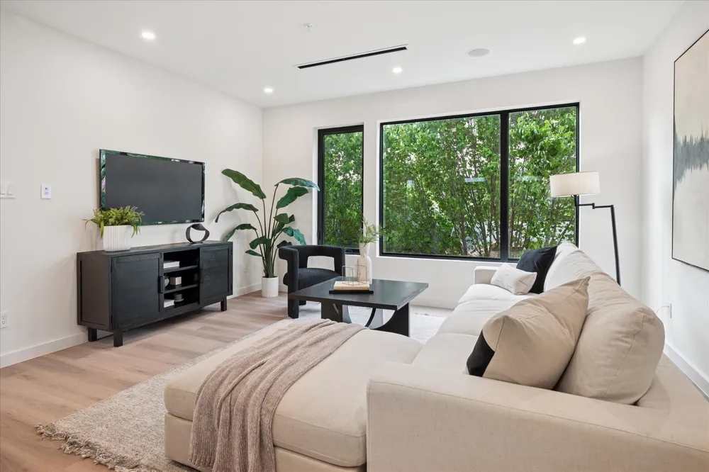 4534 Lake Avenue #103 Dallas, TX 75219
