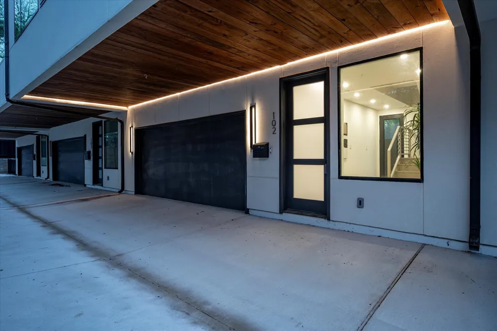 4534 Lake Avenue #103 Dallas, TX 75219