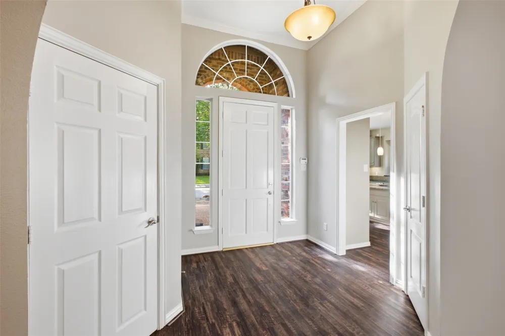 14616 Vintage Lane Addison, TX 75001