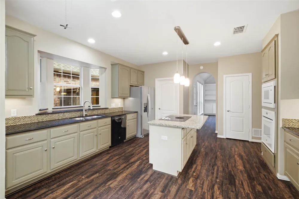 14616 Vintage Lane Addison, TX 75001