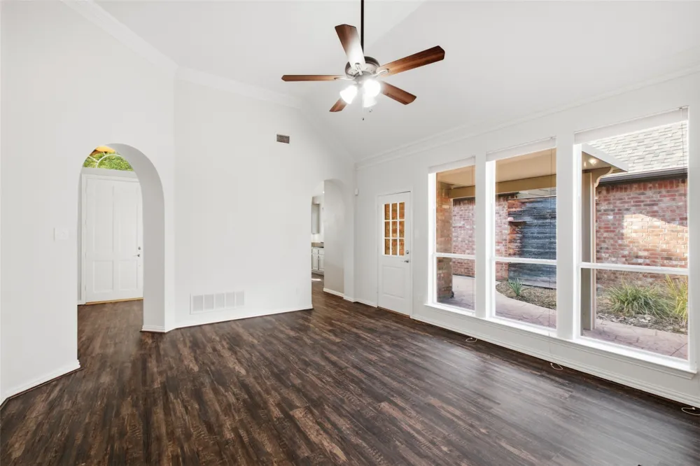 14616 Vintage Lane Addison, TX 75001