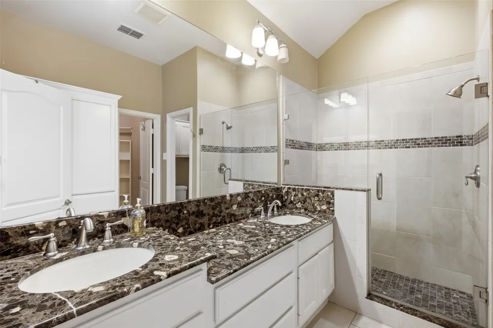 14616 Vintage Lane Addison, TX 75001