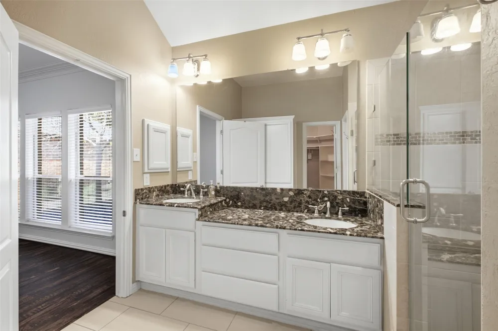 14616 Vintage Lane Addison, TX 75001