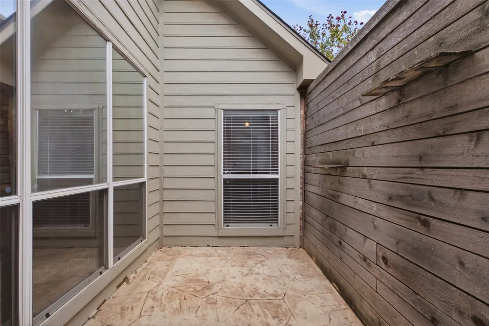 14616 Vintage Lane Addison, TX 75001