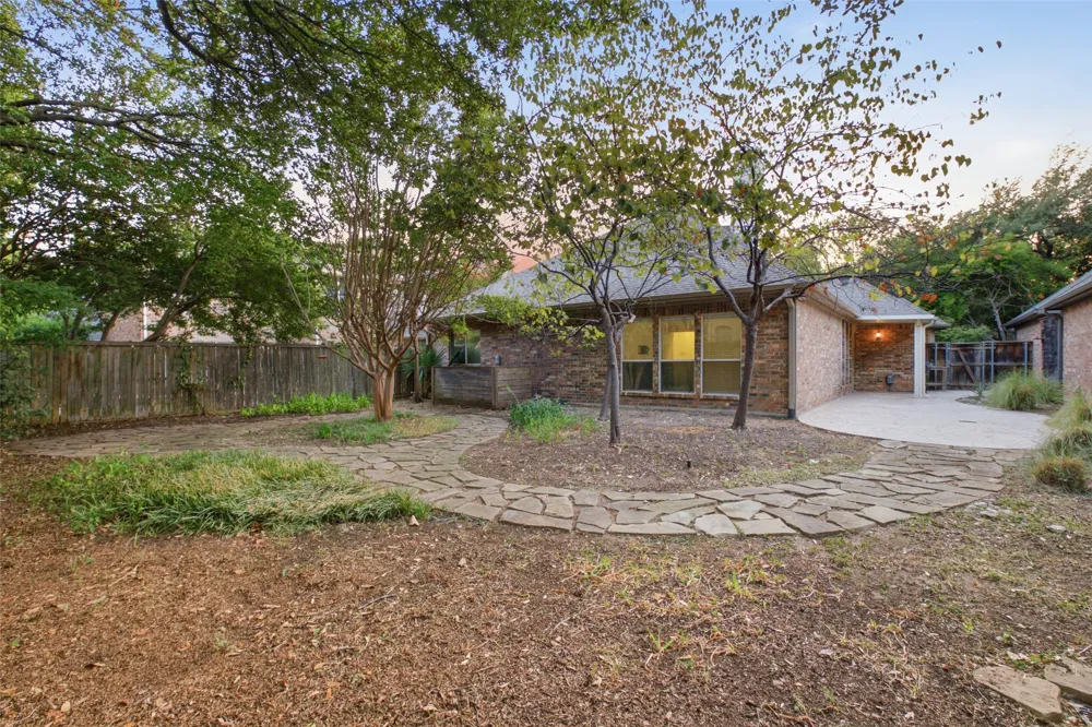 14616 Vintage Lane Addison, TX 75001
