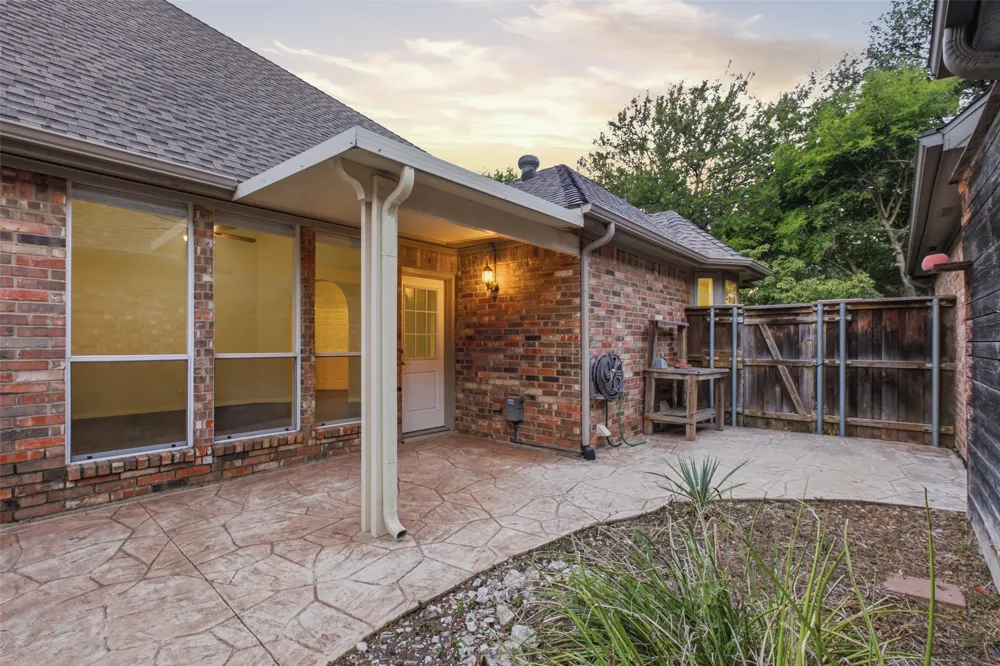 14616 Vintage Lane Addison, TX 75001