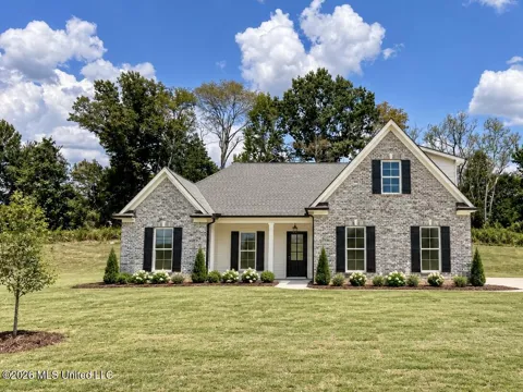 2122 Legacy Lane