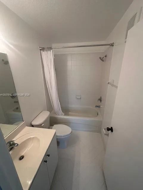 1271 SE 28th Ct #203 Homestead, FL 33035